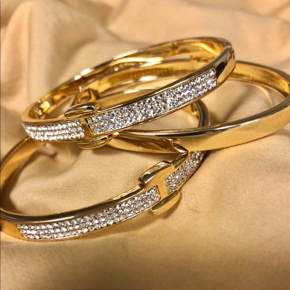 GOLD PLATED SWAROVSKI CRYSTAL BANGLE - Picture 3 of 6